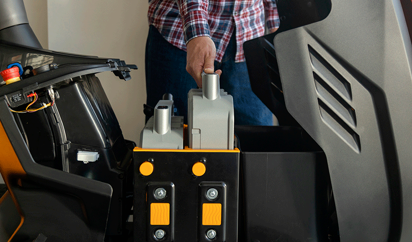 El sistema STIGA ePower Pro permite combinar hasta seis bater�as en determinadas m�quinas profesionales para ampliar su autonom�a...
