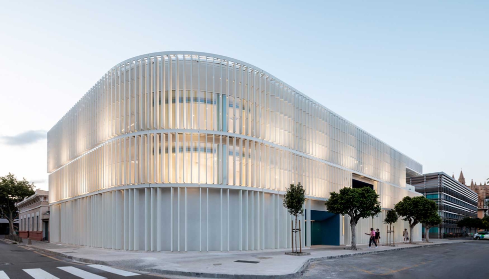 La nueva sede del Sistema de Observaci�n y Predicci�n Costero de las Illes Balears (SOCIB) ha sido desarrollada por Jovino Mart�nez Sierra...