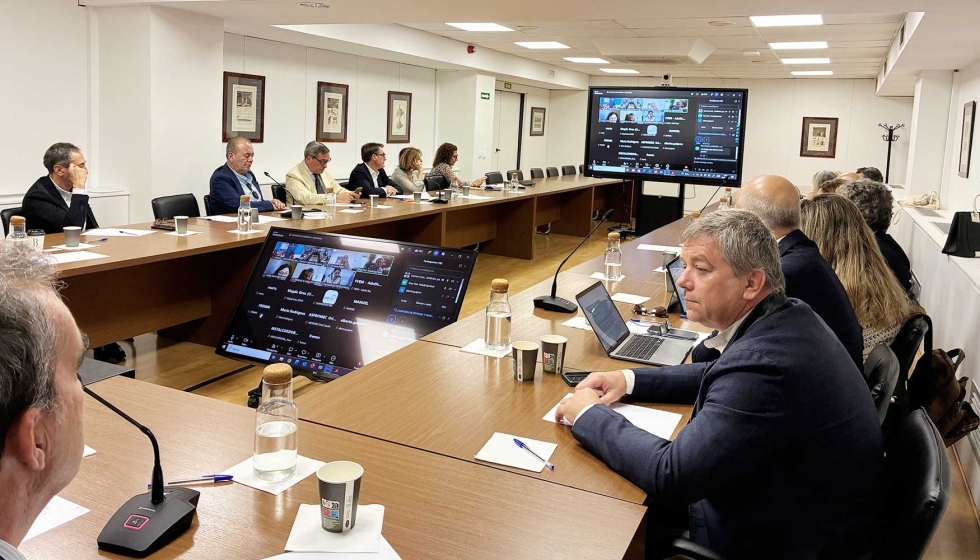 M�s de 30 organizaciones territoriales y sectoriales participaron en la primera reuni�n del Hub Cadena de Valor de la Defensa de Espa�a de Confemetal...