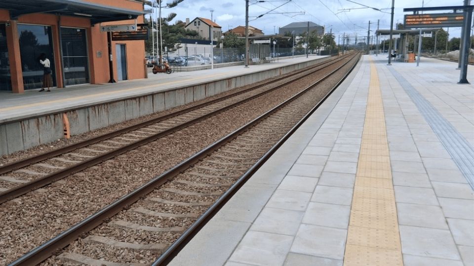 Com um investimento de 380 mil euros, a Infraestruturas de Portugal refor�a as condi��es de seguran�a...