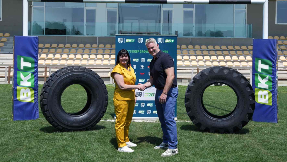 El acuerdo fue presentado en el Estadio Lanfranchi de Parma, con la participaci�n de Lucia Salmaso, Managing Director de BKT Europe, y Martin Anayi...