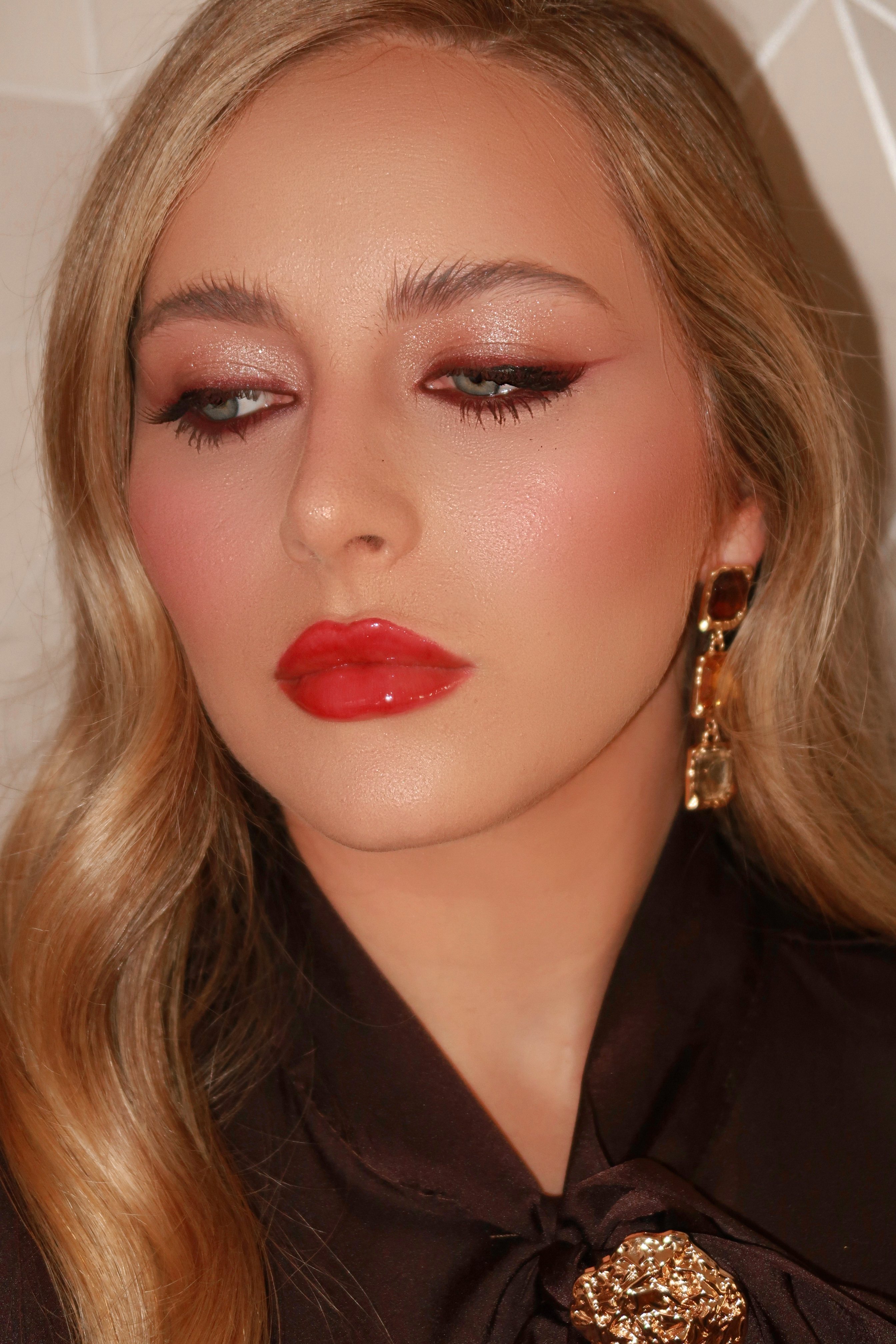 (3) Red Glow