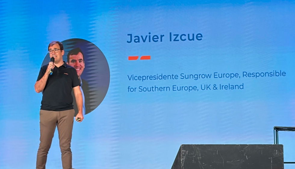 Javier Izcue, durante la presentaci�n del evento