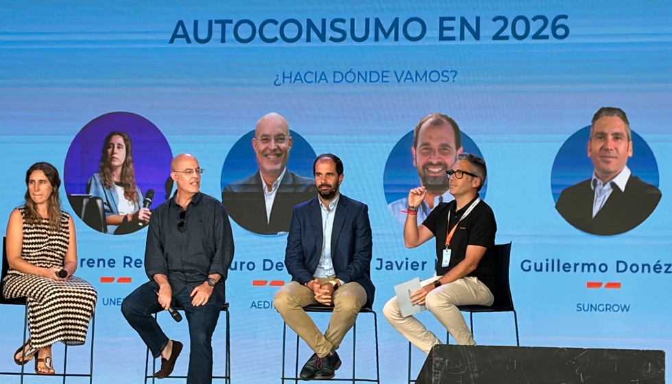 De izquierda a derecha, Irene Real, Arturo P�rez de Lucia, Javier L�zaro y Guillermo Don�zar