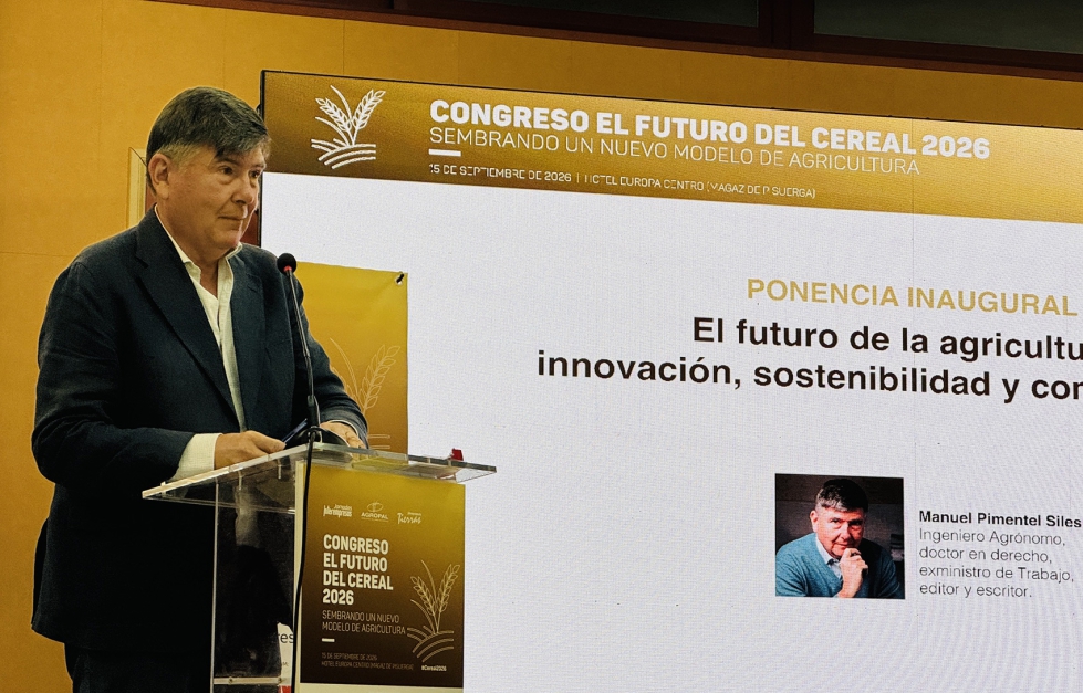 Manuel Pimentel ofreci� la ponencia inaugural del Congreso
