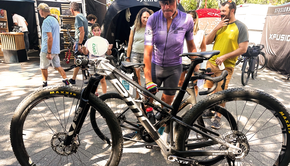 Bici BMC con ruedas de Duke de 32"