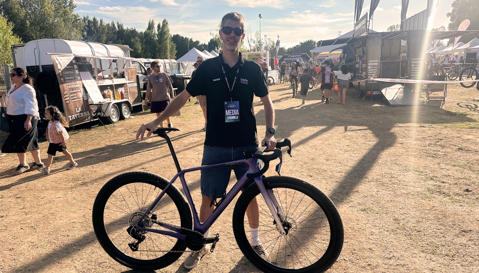 Tradebike pudo probar varias bicis, como esta de Avona con ruedas de 32"