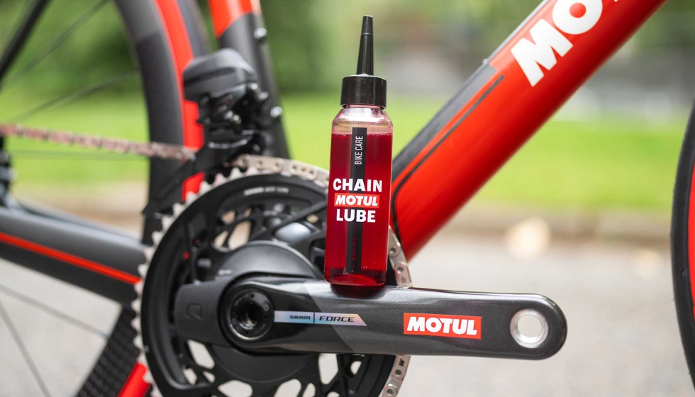 Motul Racing Chain Lube est� desarrollado para carretera, Mountain Bike y Gravel