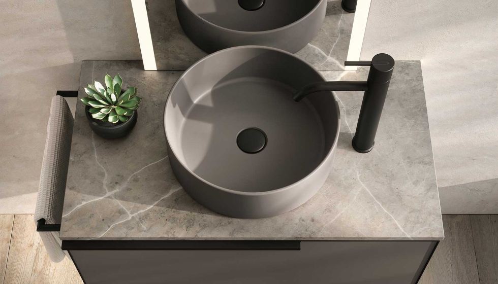 Tuyo a�ade dos opciones de encimera en piedra natural, Beige y Grey (esta �ltima en la imagen)