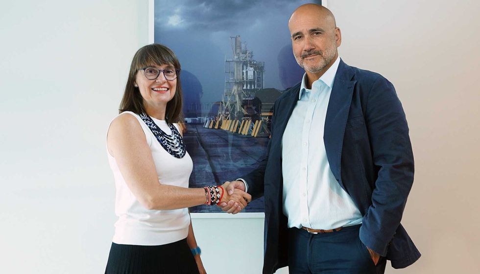 Inmaculada Bl�zquez, presidenta del Observatorio de Industria y Tecnolog�a, junto a Javier de la Cuerda, CEO de Structurit...