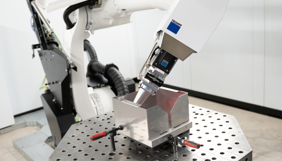 Una �ptica de soldadura de nuevo desarrollo �aproximadamente un 40 % m�s peque�a� ampl�a el abanico de aplicaciones de la TruLaser Weld 3000...