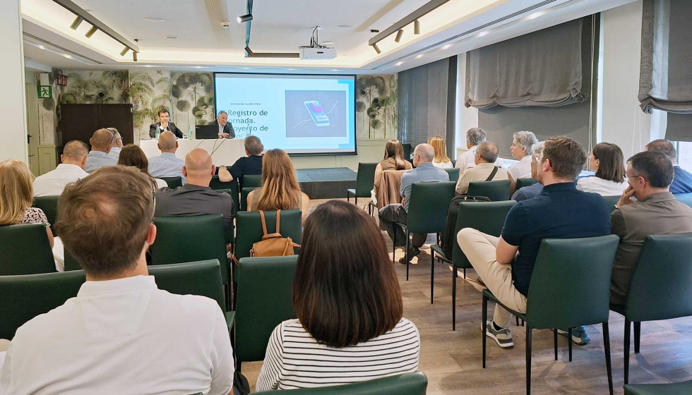 El Gremio organiz� una jornada informativa sobre las implicaciones del nuevo registro horario y los cambios previstos en materia de digitalizaci�n y...