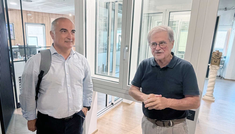 Tras la reuni�n, los representantes del Ayuntamiento realizaron una visita a las instalaciones de Aluminios Marton...