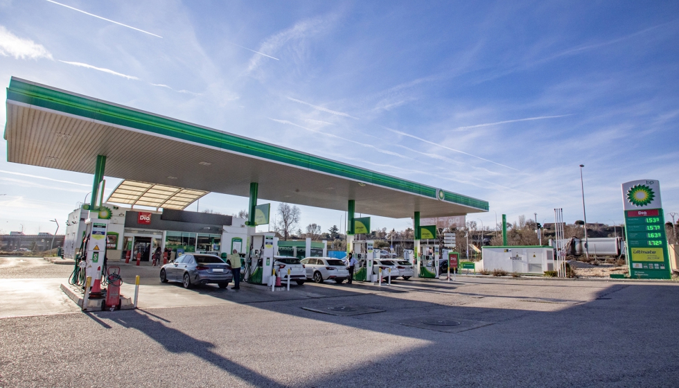 Bp cuenta actualmente con m�s de 700 estaciones de servicio en Espa�a y opera m�s de 2000 puntos de recarga a trav�s de la empresa Iberdrola | bp...