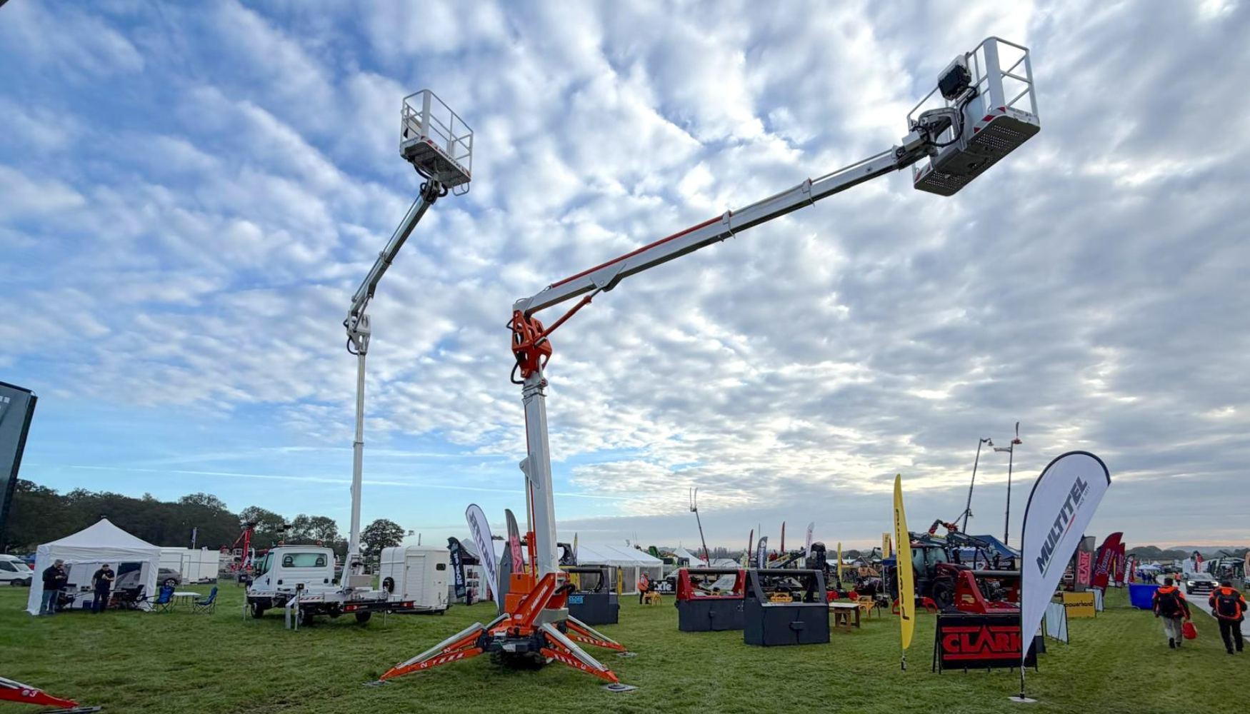 Stand de Multitel en APF