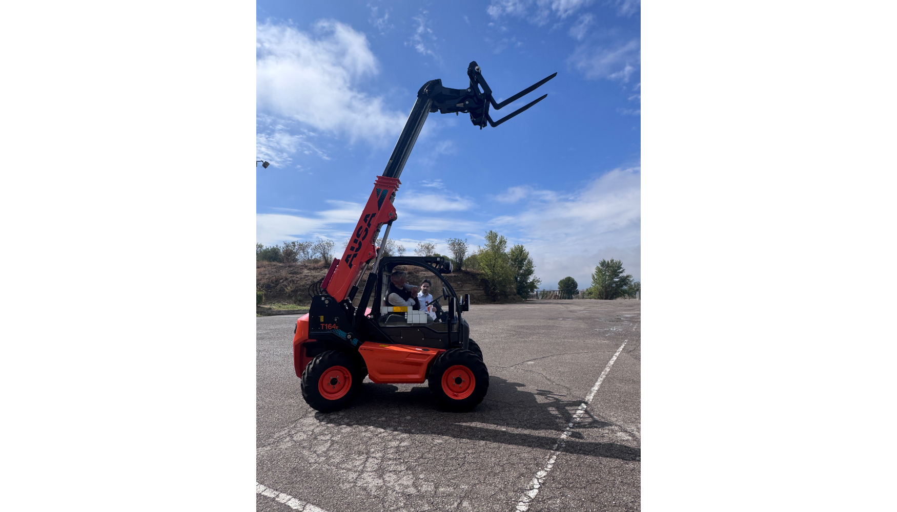Nuevo manipulador telesc�pico el�ctrico T164E