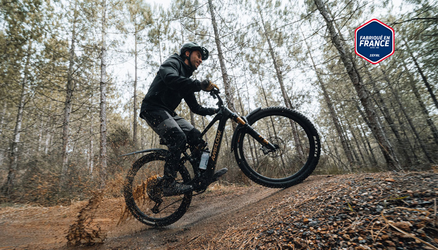 El Deflector RS90 ofrece una protecci�n amplia frente al barro y el agua en bicicletas de monta�a