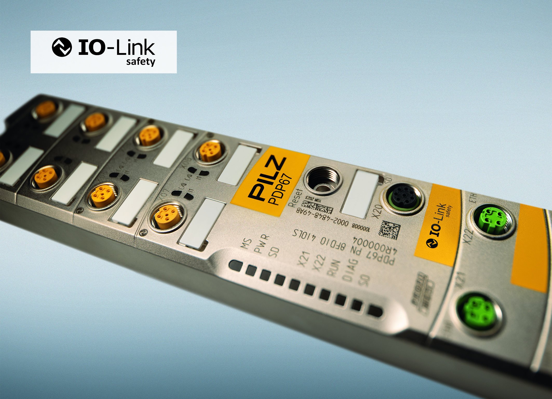 IO-Link Safety Master PDP67: el master certificado de Pilz para la comunicaci�n industrial segura hasta el nivel de campo