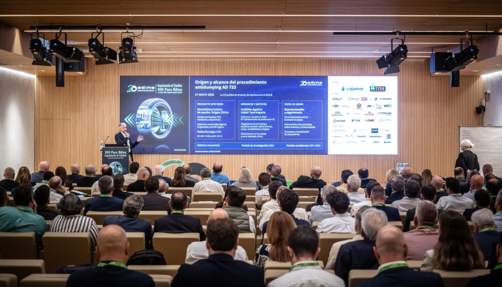 Cerca de 200 profesionales participaron en el VIII Foro ADINE celebrado en Madrid. En la foto, Oscar Bas