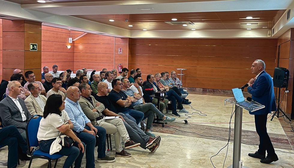 Ponencia sobre IA en cerrajer�a a cargo de Javier As�n