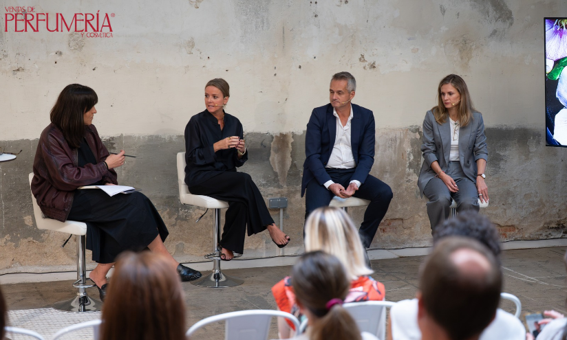 Pilar Ria�o (Modaes), Paula Montenegro (Pyd), Javier Aguilera (Mixer & Pack), Mar�a Miralles (McKinsey & Company). FOTO: Modaes...