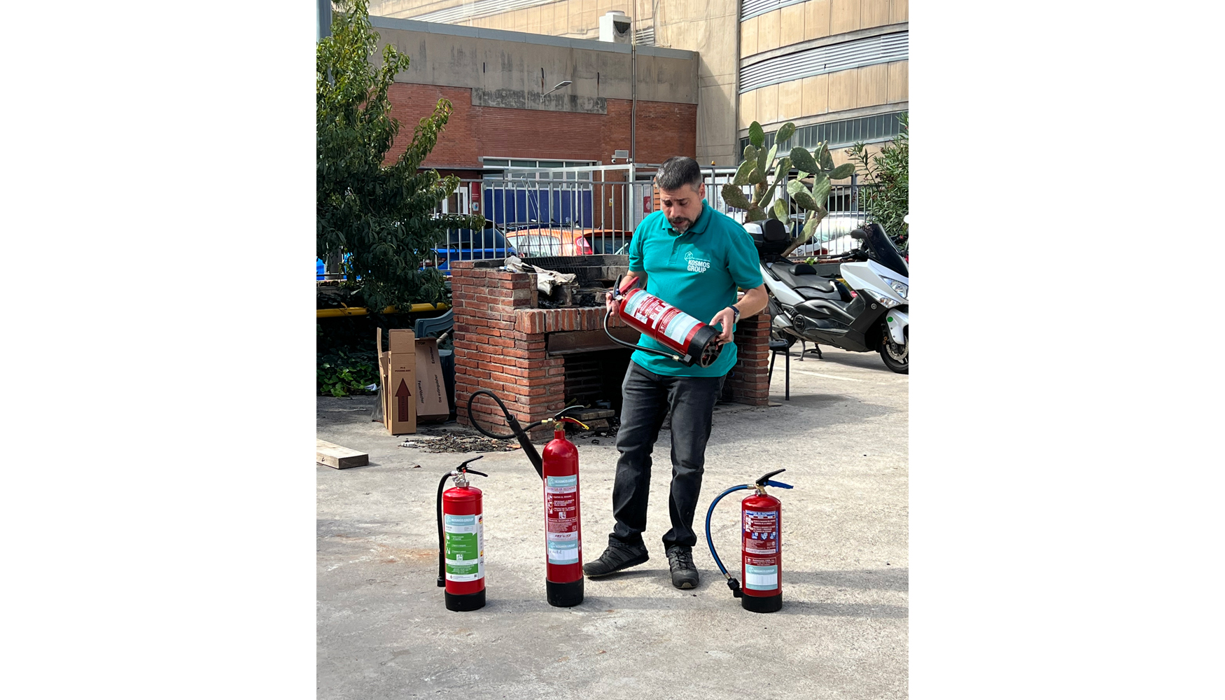 Kosmos Group powered by Scutum acompa�a a organizaciones y centros en la prevenci�n y preparaci�n ante situaciones de emergencia...