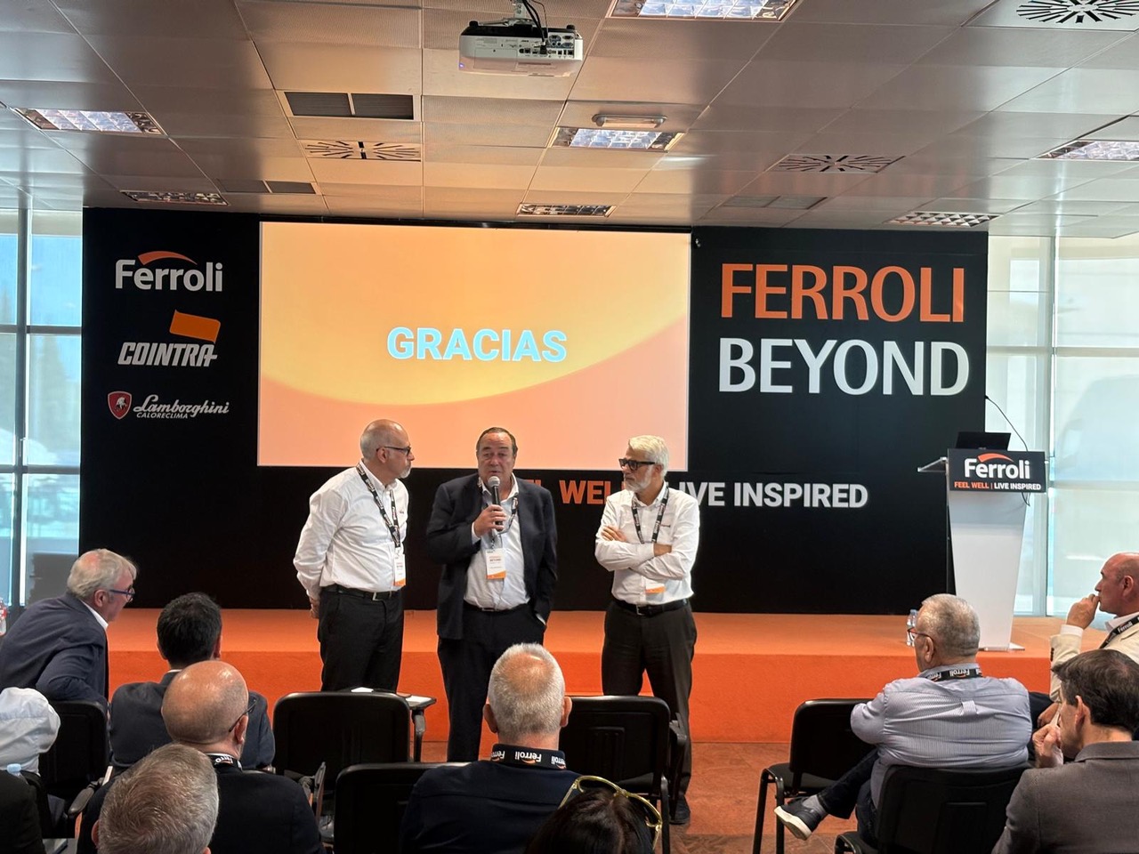 Luca Magnotta, V�ctor G�mez y Michele Conchetto cierran Ferroli Beyond ante un auditorio lleno