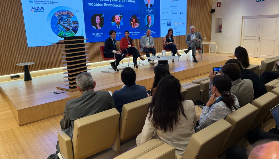 La primera mesa, dedicada al �Marco actual de la financiaci�n y barreras a otros modelos de financiaci�n�, estuvo moderada por Jon Berist�in...