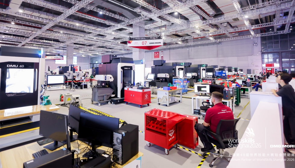 Competidores de WorldSkills 2026 trabajando con m�quinas de DMG MORI en las pruebas de torneado y fresado CNC celebradas en Shangh�i...