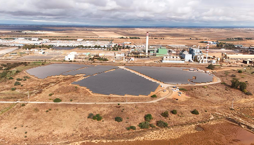 Vista a�rea de Huelva 10, proyecto fotovoltaico de 10,5 MWp con el que IBC SOLAR ha retomado el desarrollo de plantas fotovoltaicas propias en Espa�a...