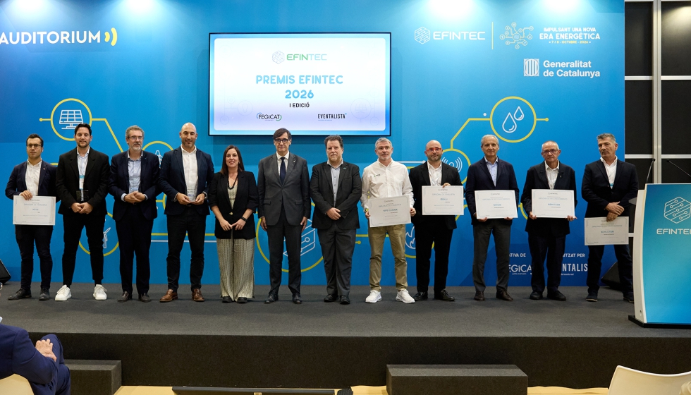 Foto de familia con los premiados en la primera edici�n de los Premios Efintec