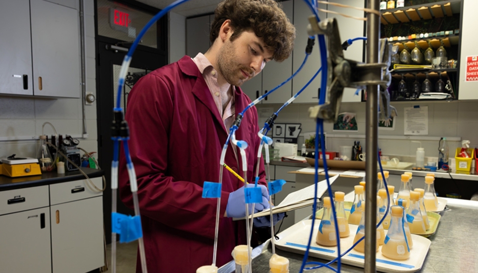 Zachary Bean, estudiante de m�ster del Departamento de Ciencia de los Alimentos...