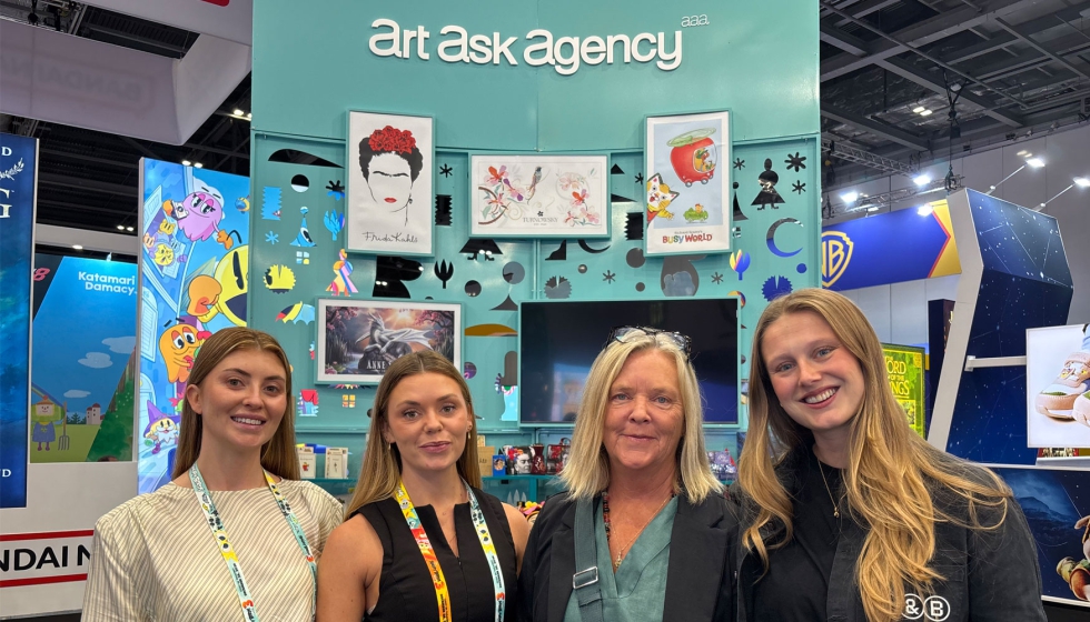 Sara Linn�a, office manager de Art Ask Agency, Kajsa Agusti, licensing de Art Ask Agency, Maria Strid, CEO de Art Ask Agency, e Ina Kr�kstr�m...