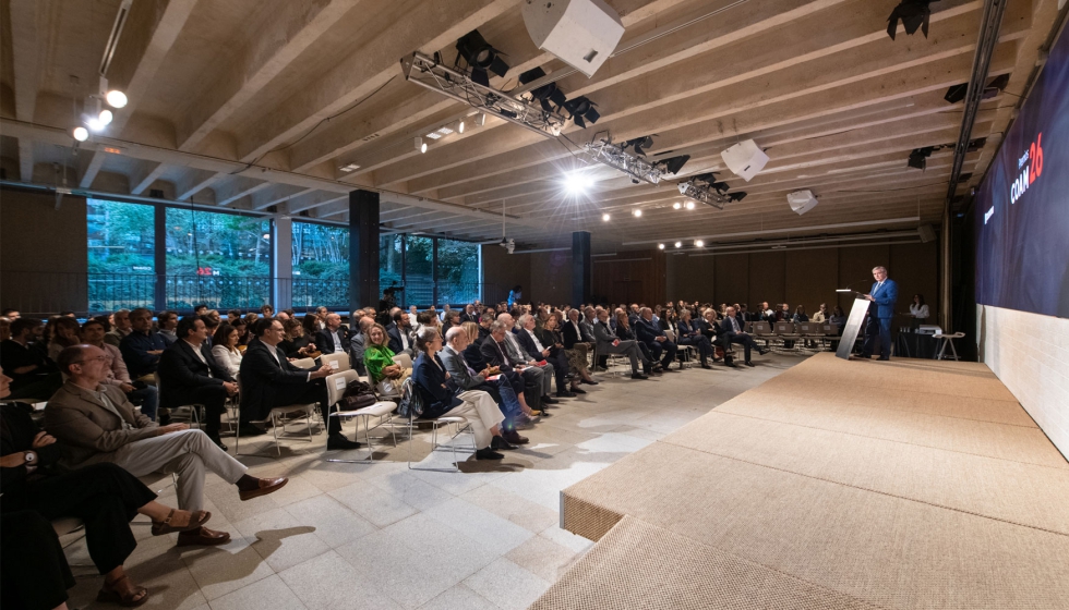 En esta edici�n se han presentado 197 propuestas, de las que han resultado 12 premios, 17 menciones y una distinci�n...