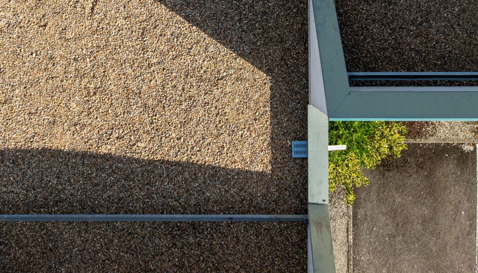 Una de las prioridades en cubiertas es la durabilidad para proteger el edificio frente al agua
