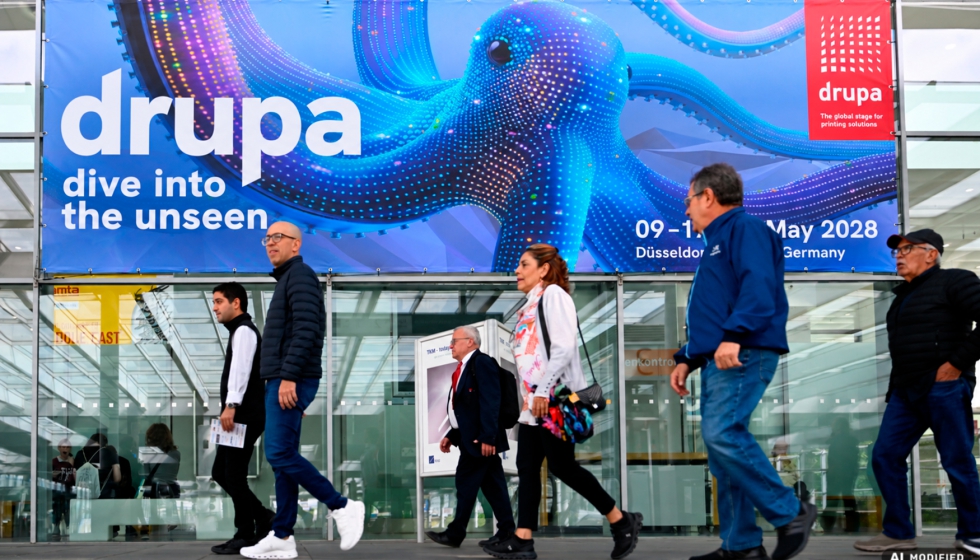 El pulpo es el elemento central de la nueva identidad de marca de Drupa 2028 y, bajo el lema �Sum�rgete en lo desconocido�...