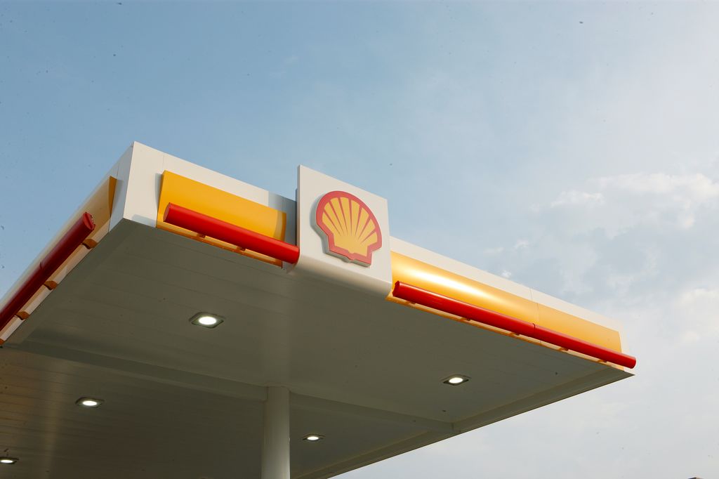Shell avanza en la reestructuraci�n de su red minorista con la prevista venta de 800 estaciones de servicio en Francia...