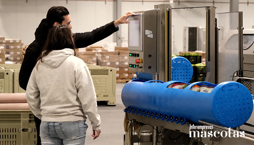 Equipo de tecnolog�a de altas presiones (HPP) de Steve's Real Food en Estados Unidos