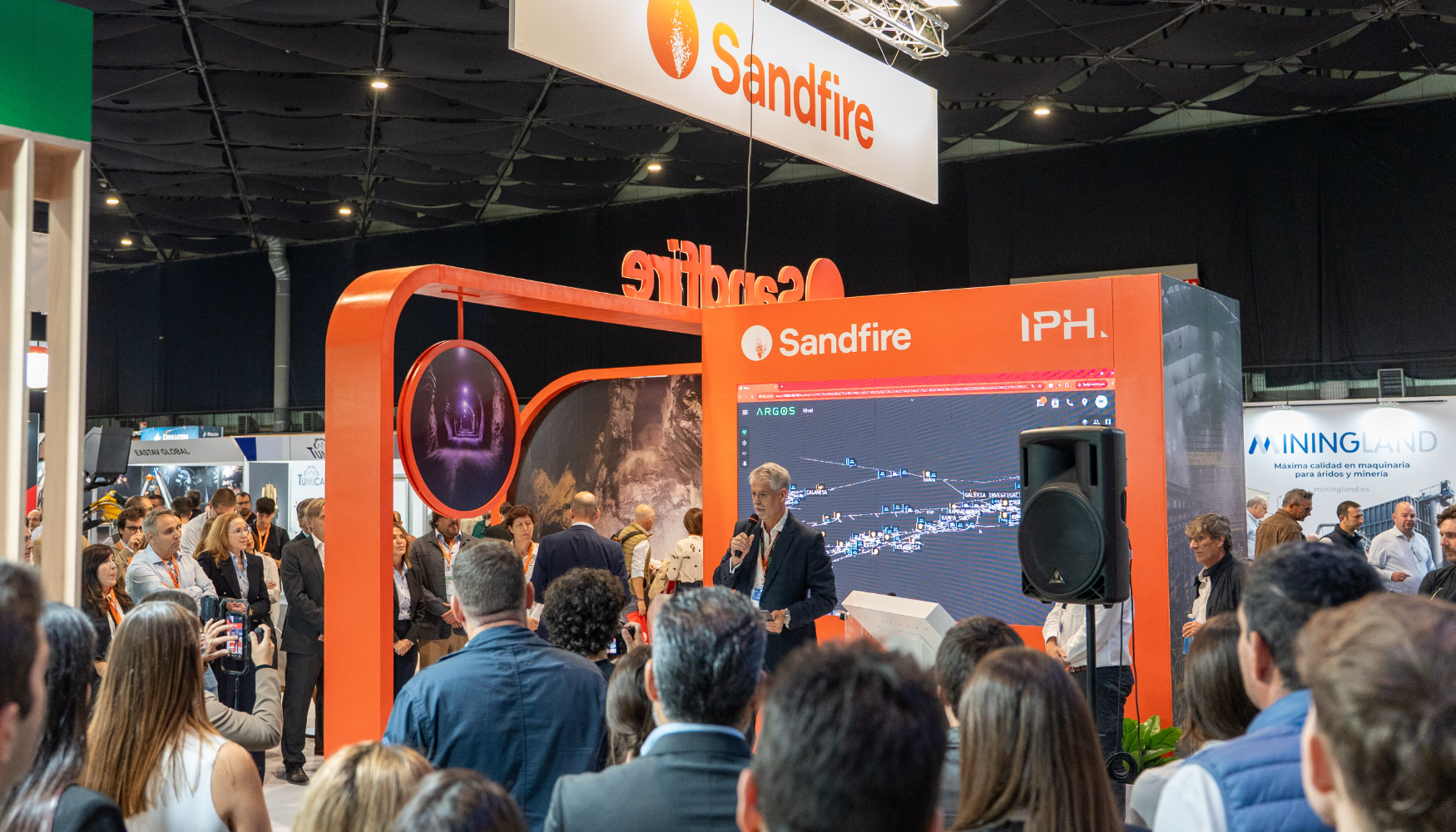Jos� Luis D�az Carri�n, director corporativo de Estrategia y Negocio en IPH