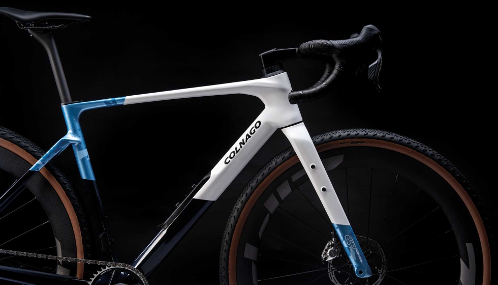 La Colnago G5-X estrena una plataforma espec�fica para Gravel de competici�n...