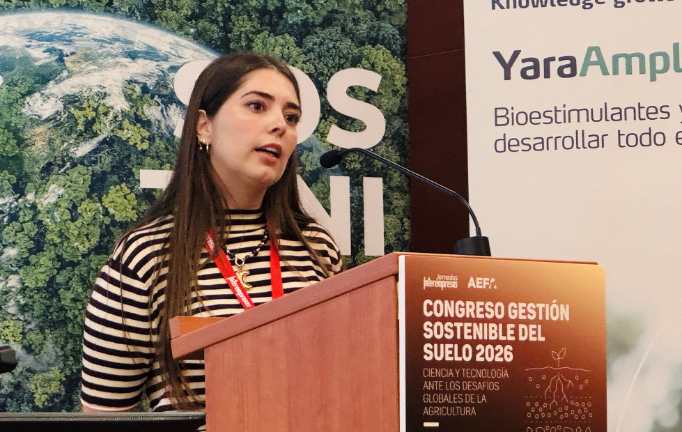 Ana Mart�nez de Pablo, ingeniera agr�noma e investigadora predoctoral del Departamento de Producci�n Vegetal de la UPV