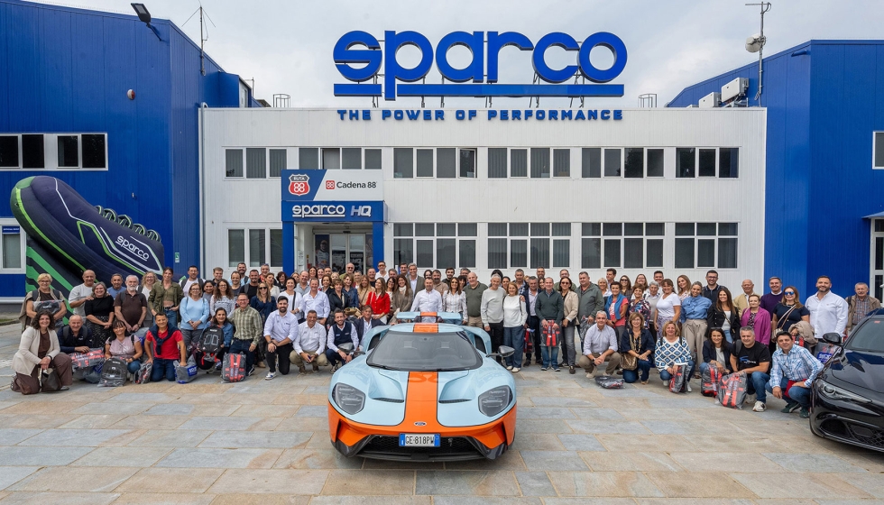 El grupo de Ruta88 en Sparco (Tur�n)