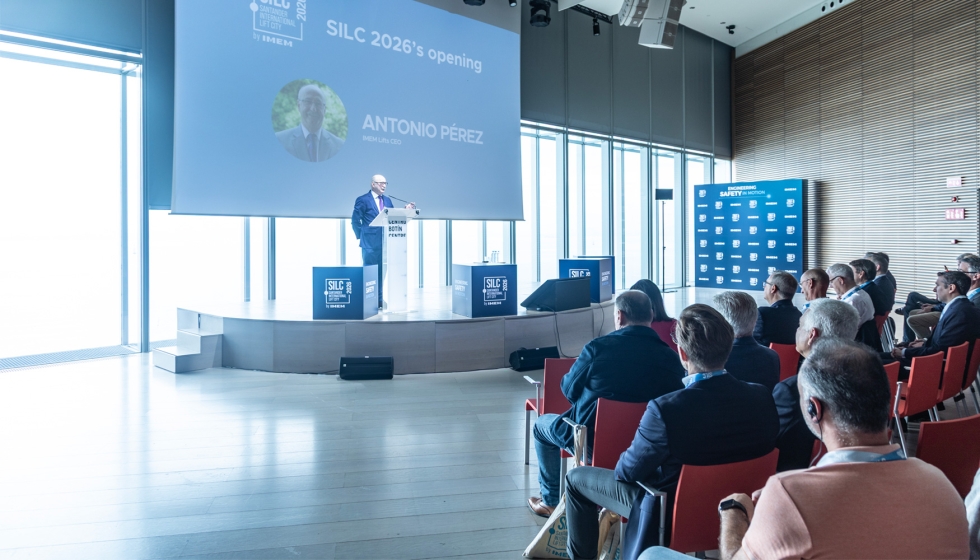 Antonio P�rez durante la inauguraci�n de SILC 2026 en el Centro Bot�n de Santander