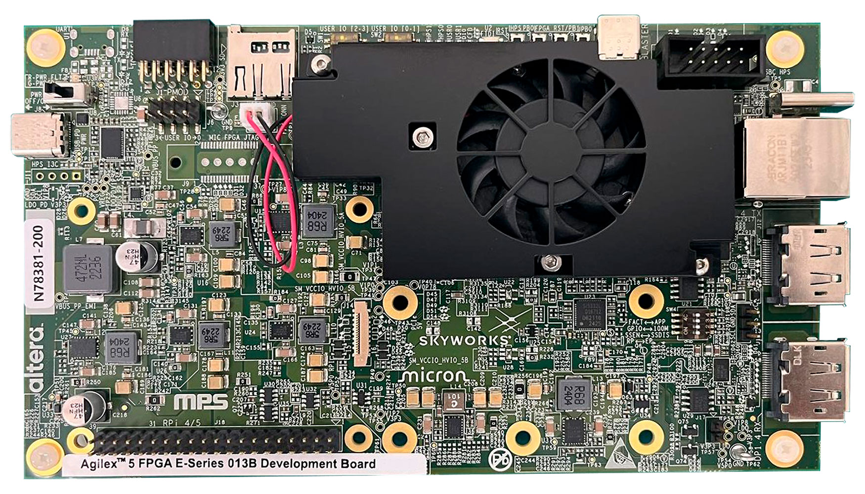 Figura 2: Las placas de desarrollo Agilex 3 C-Series son adecuadas para dise�os de aplicaciones rob�ticas optimizadas en costos...