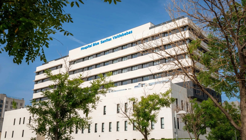 El edificio funciona con electricidad 100 % de origen renovable...