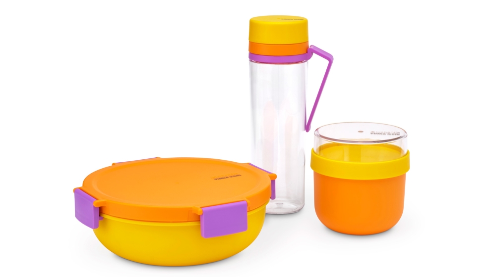 Edici�n limitada de la colecci�n Make & Take de Brabantia, dise�ada en colaboraci�n con Yinka Ilori, compuesta por una botella de agua de 0,5 litros...