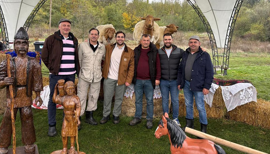 Foto de familia de la misi�n comercial de ovino Assaf realizada por Livestock Genetics from Spain (LGFS) a Moldavia