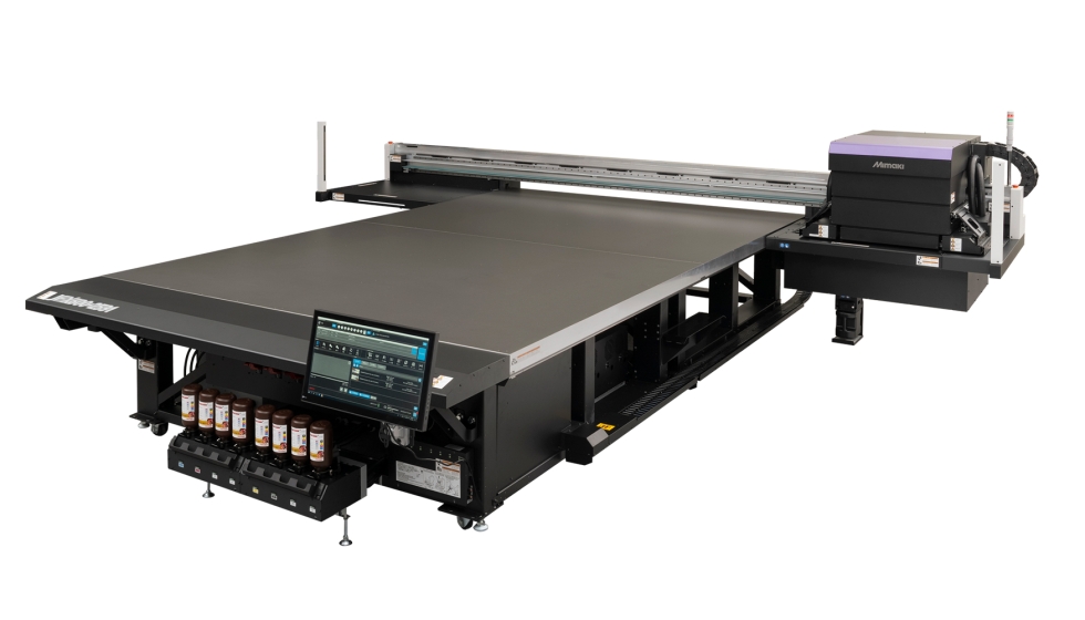 La impresora UV de mesa plana JFX600-2531 de Mimaki ayuda a la empresa de impresi�n portuguesa Culto da Imagem a transformar la demanda de interiores...