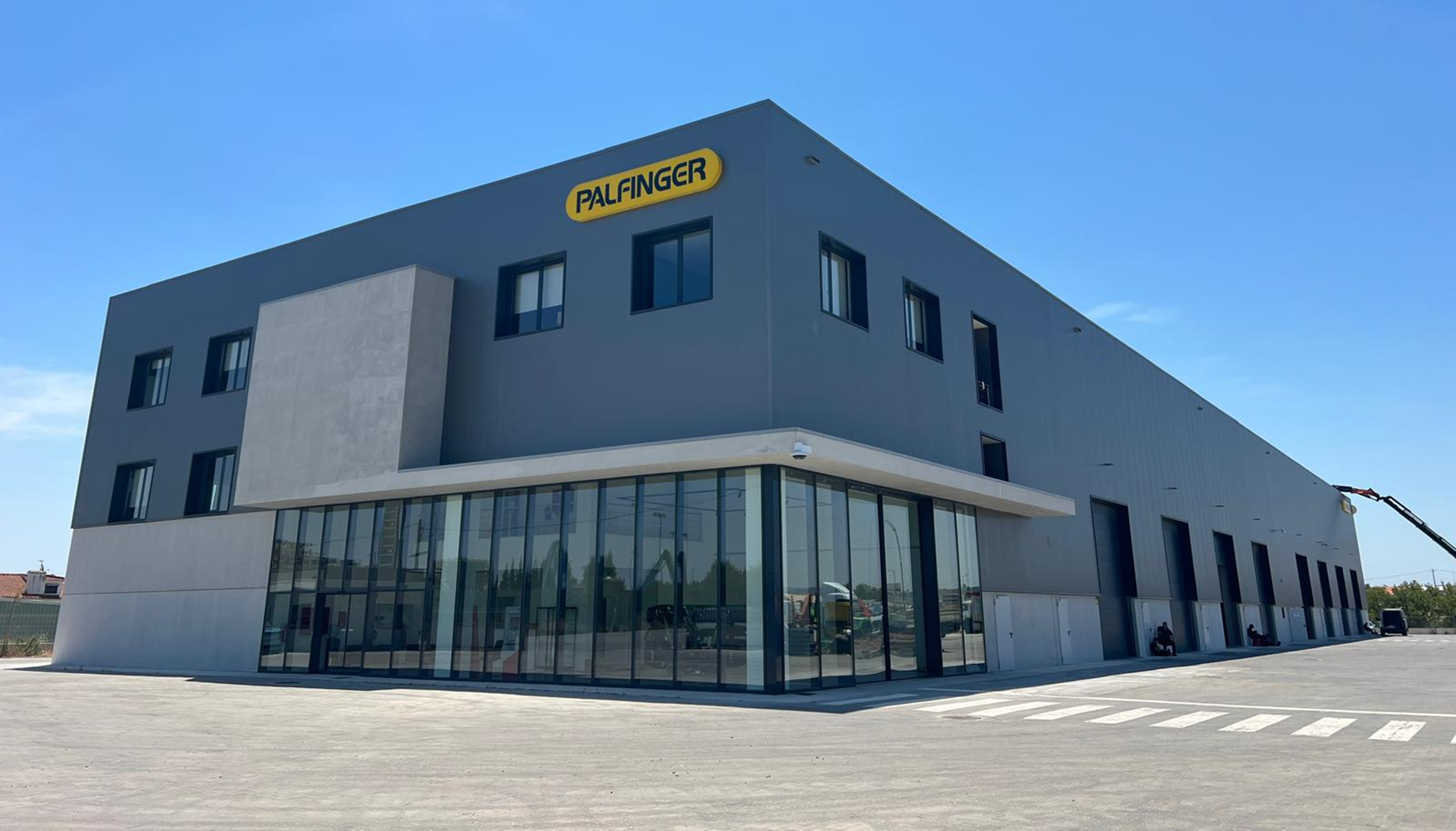 El nuevo centro de ventas y servicio de Palfinger en Lisboa ampl�a la capacidad operativa de la compa��a y refuerza su proximidad con los clientes...