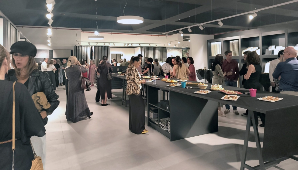 Imagen de la jornada de Decosan en el showroom de Grupo Bilbu